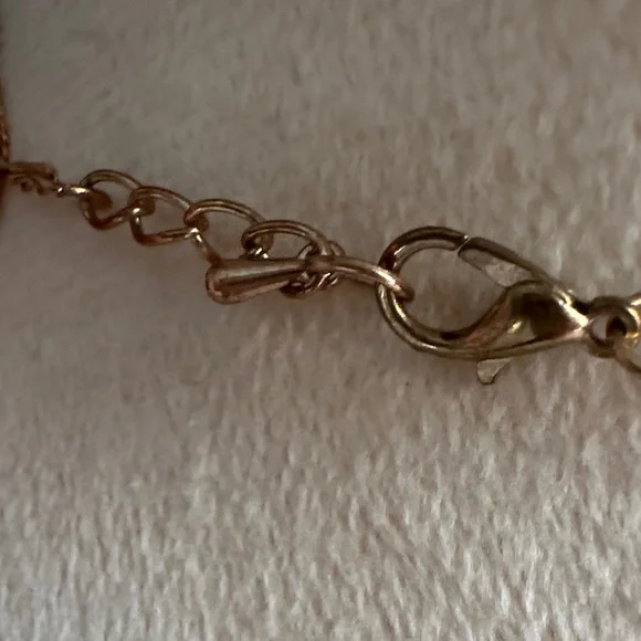 Faceted Blue and Gold Teardrop Pendant Necklace on Twisted Chain - Picture 8 of 16